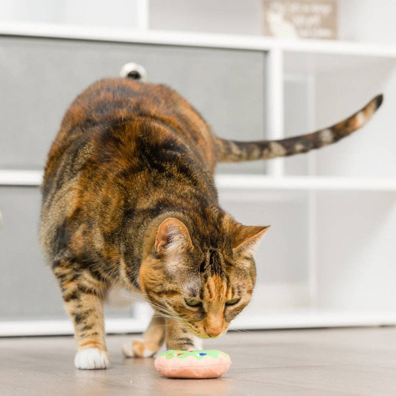Christmas Holiday Lit Donut & Peppermint Candy Cat Toy Set - 2 Pk