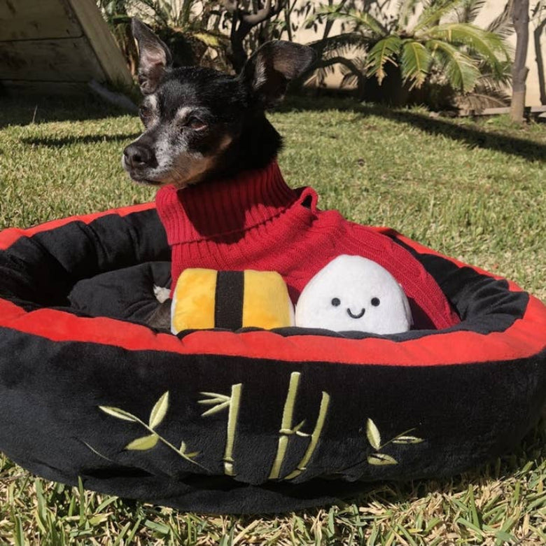 TONBO pet beds Sushi Pet Bed With Two Sushi Crinkle Toys