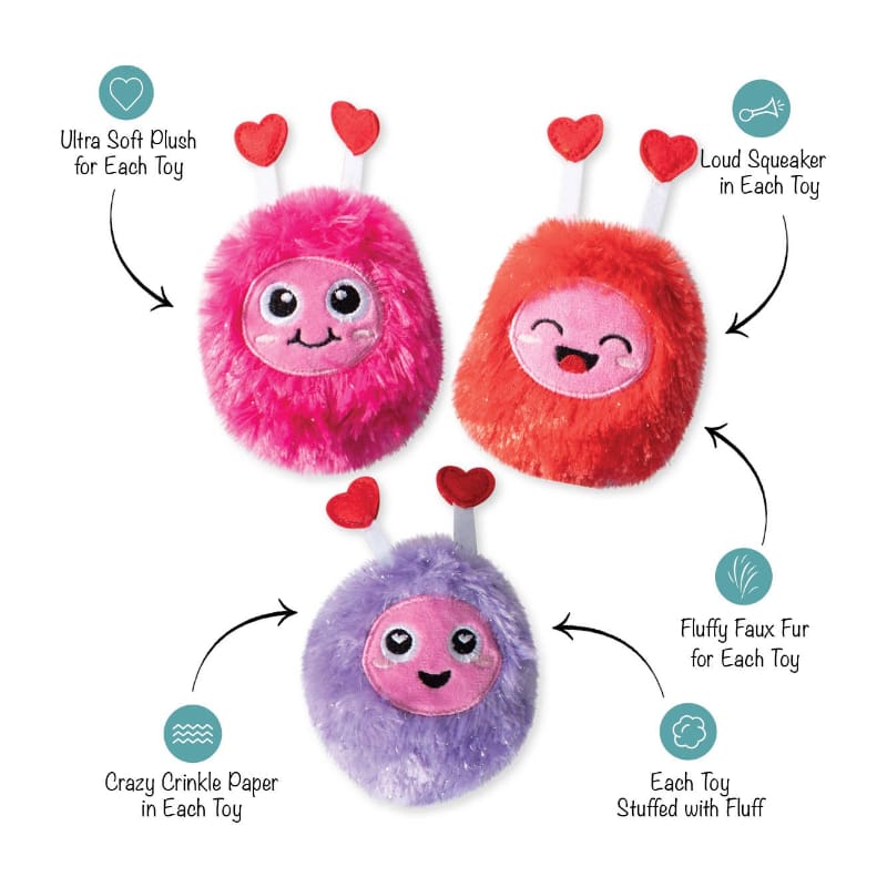 Pet Shop by Fringe Studio dog toys Love Connection Plush Squeak Dog Toy Set - 3 Pc
